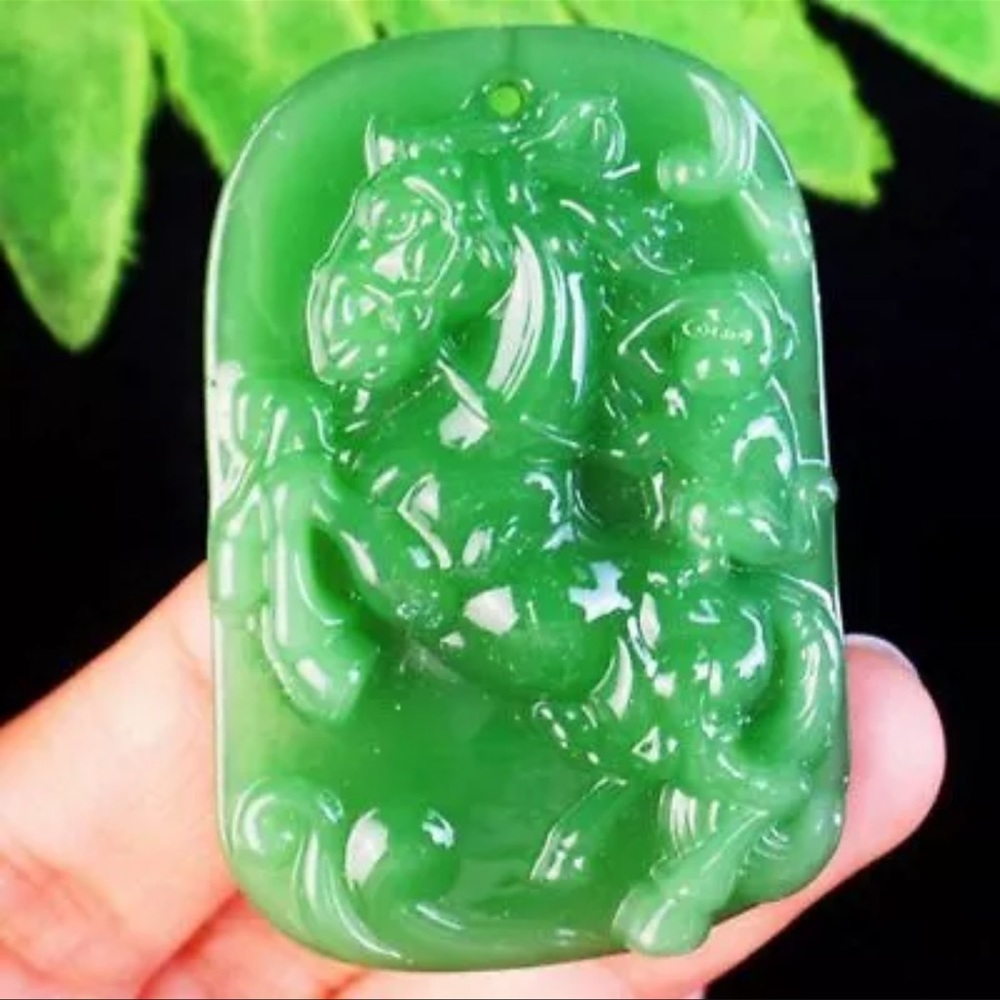 Carved man made imitation Green Jade Horse necklace